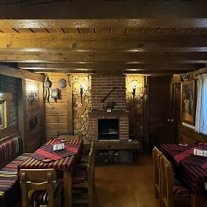 rezervați aici